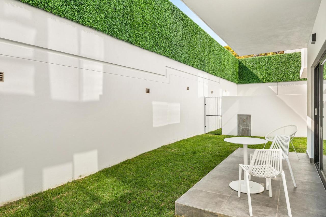 The Monroe Luxury Apartments ヨハネスブルグ エクステリア 写真
