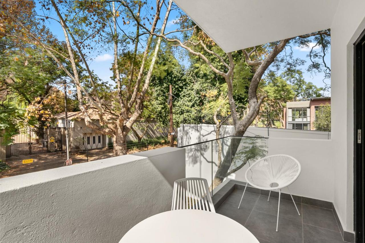 The Monroe Luxury Apartments ヨハネスブルグ エクステリア 写真