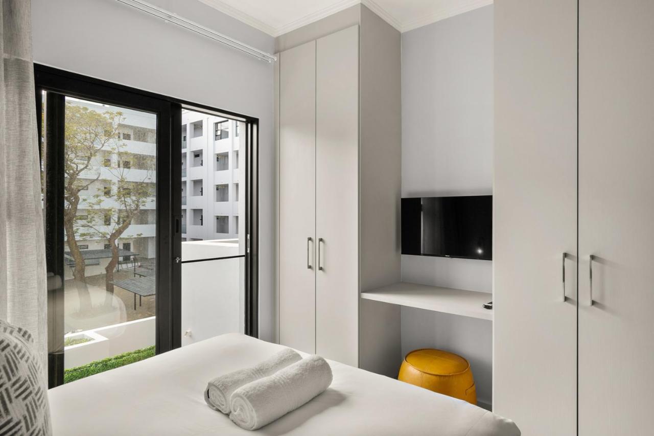 The Monroe Luxury Apartments ヨハネスブルグ エクステリア 写真