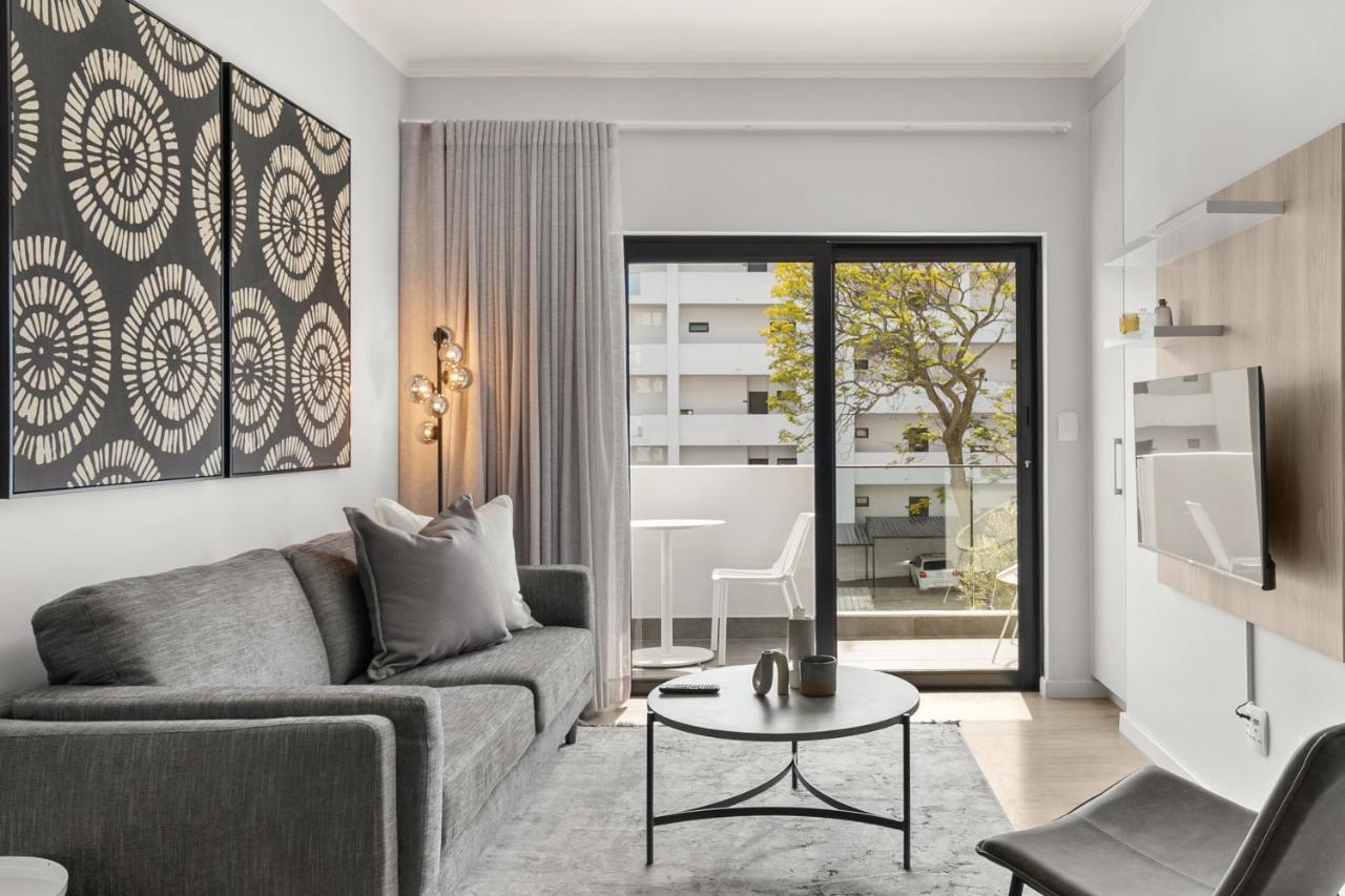 The Monroe Luxury Apartments ヨハネスブルグ エクステリア 写真