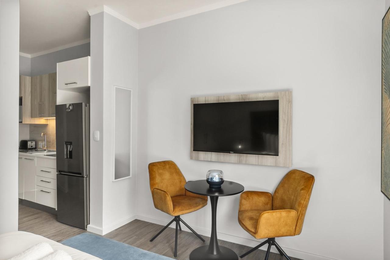 The Monroe Luxury Apartments ヨハネスブルグ エクステリア 写真