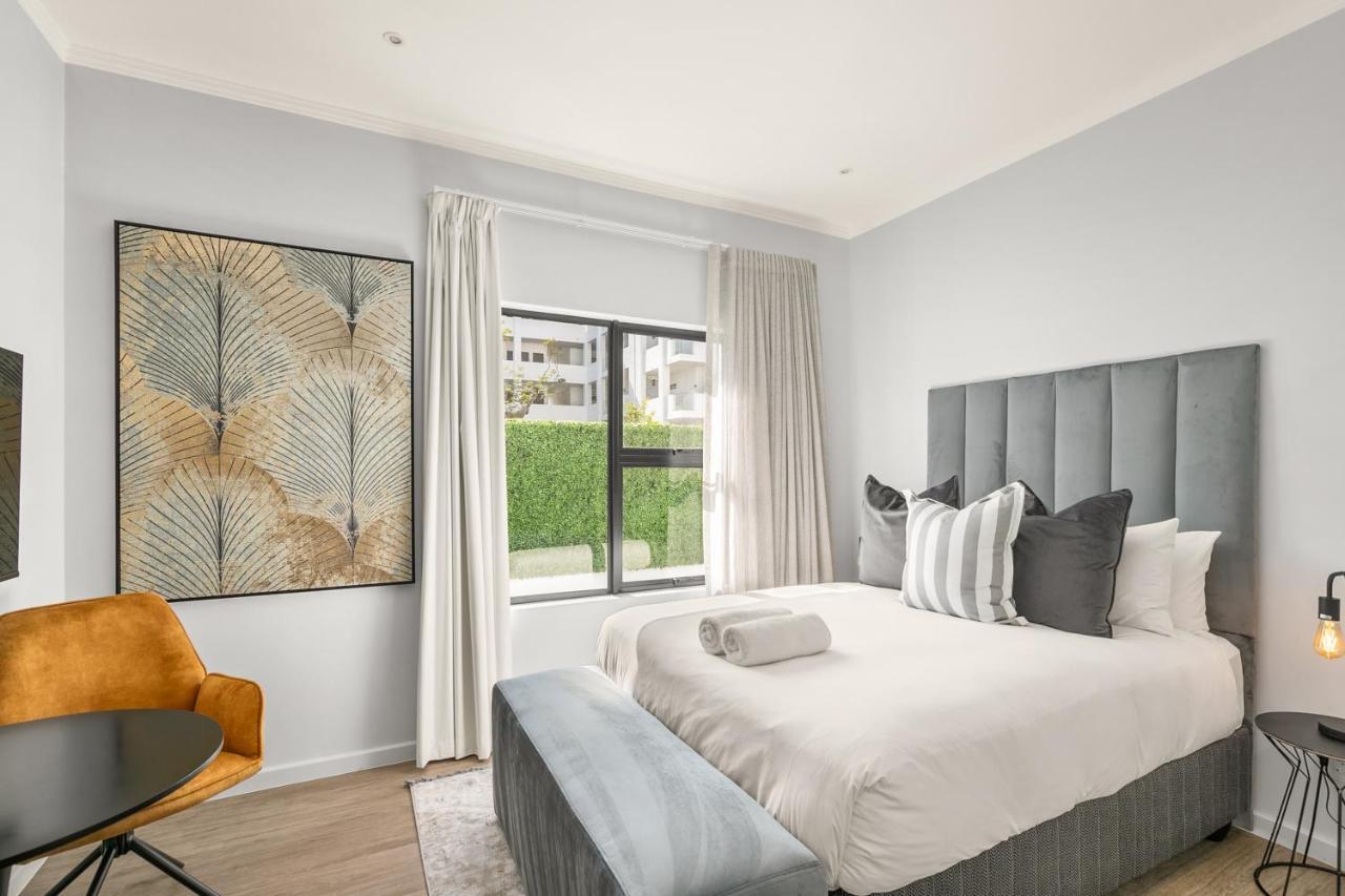 The Monroe Luxury Apartments ヨハネスブルグ エクステリア 写真