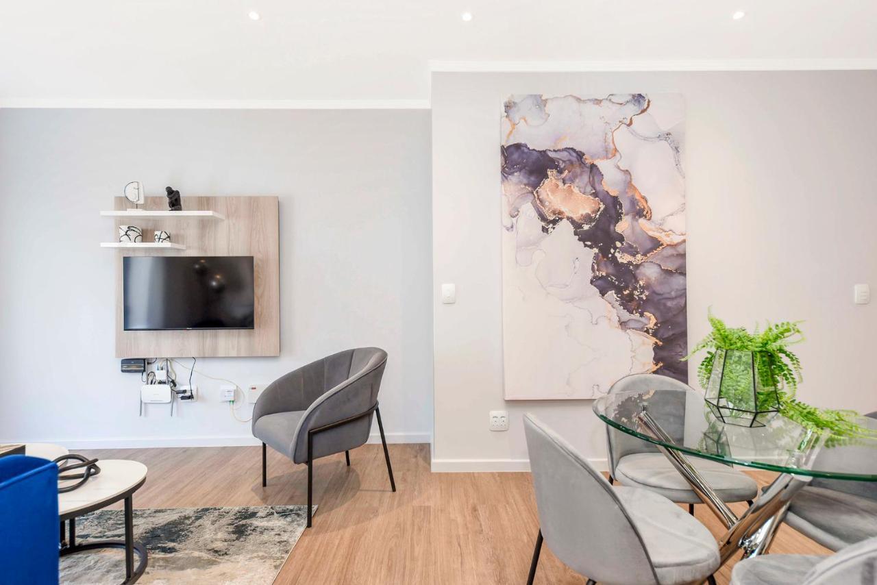 The Monroe Luxury Apartments ヨハネスブルグ エクステリア 写真