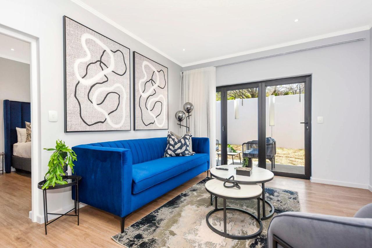 The Monroe Luxury Apartments ヨハネスブルグ エクステリア 写真