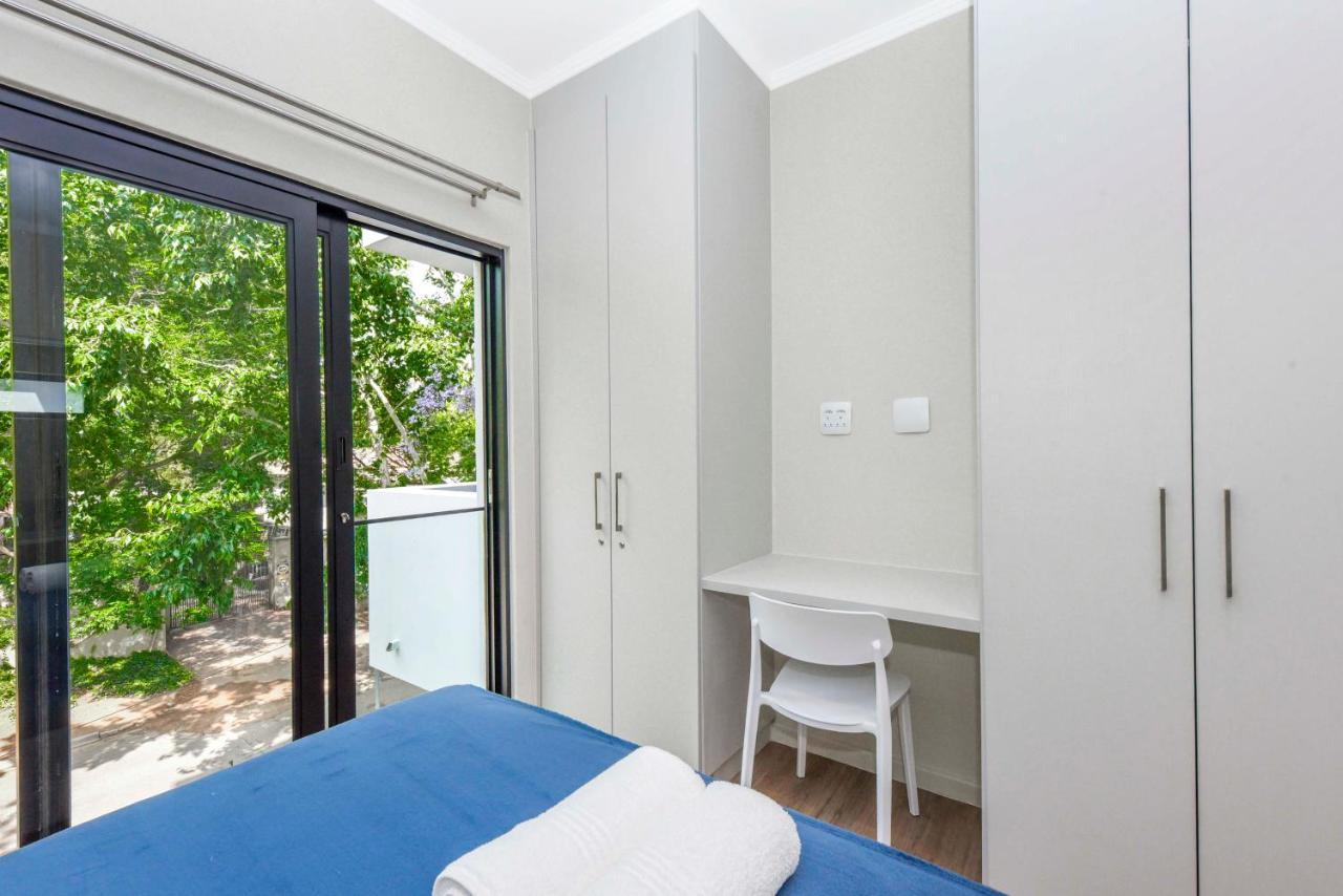 The Monroe Luxury Apartments ヨハネスブルグ エクステリア 写真