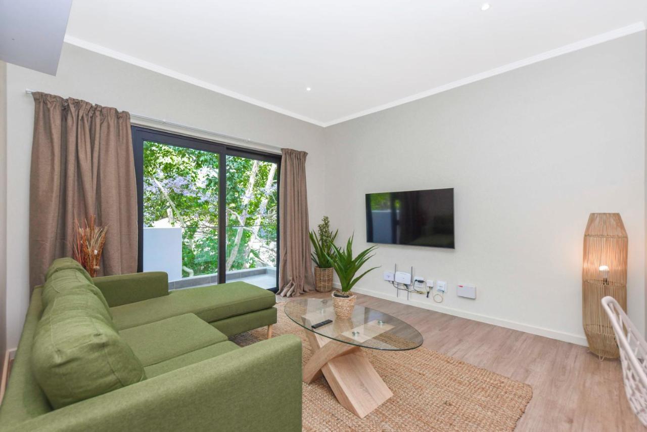 The Monroe Luxury Apartments ヨハネスブルグ エクステリア 写真