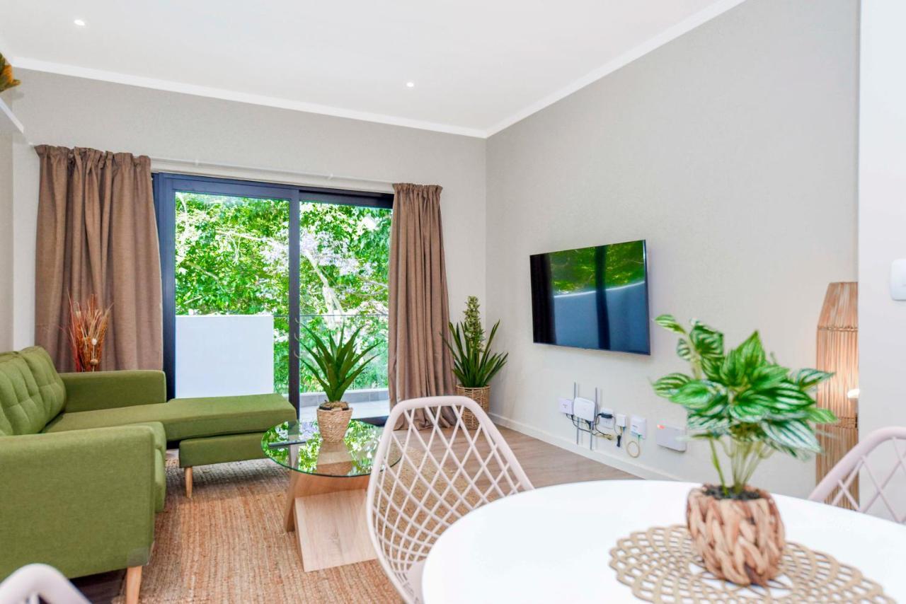 The Monroe Luxury Apartments ヨハネスブルグ エクステリア 写真