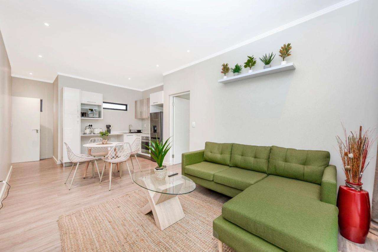 The Monroe Luxury Apartments ヨハネスブルグ エクステリア 写真