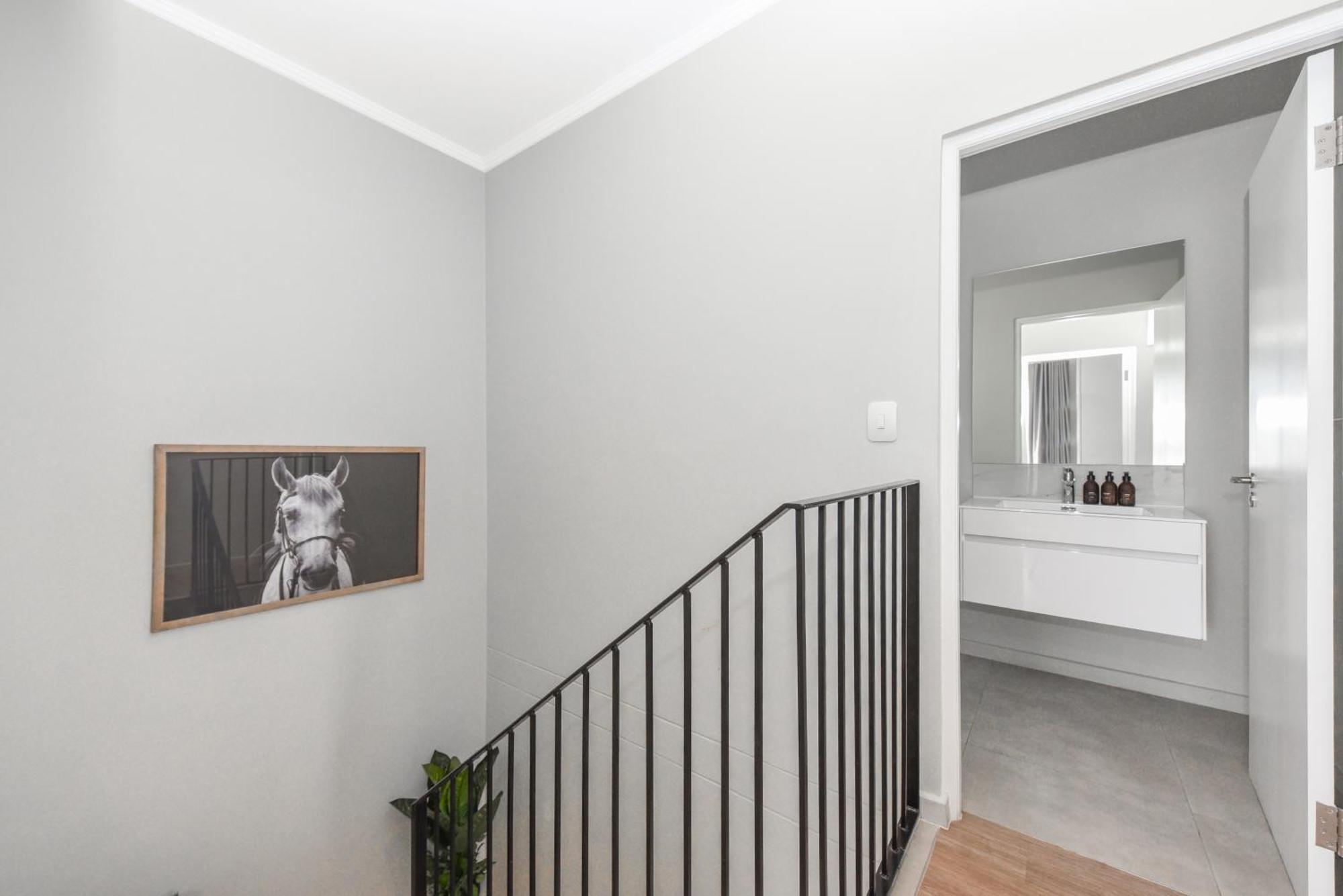 The Monroe Luxury Apartments ヨハネスブルグ エクステリア 写真