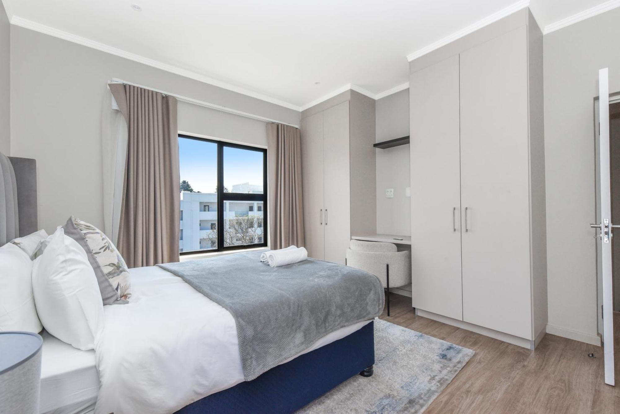 The Monroe Luxury Apartments ヨハネスブルグ エクステリア 写真