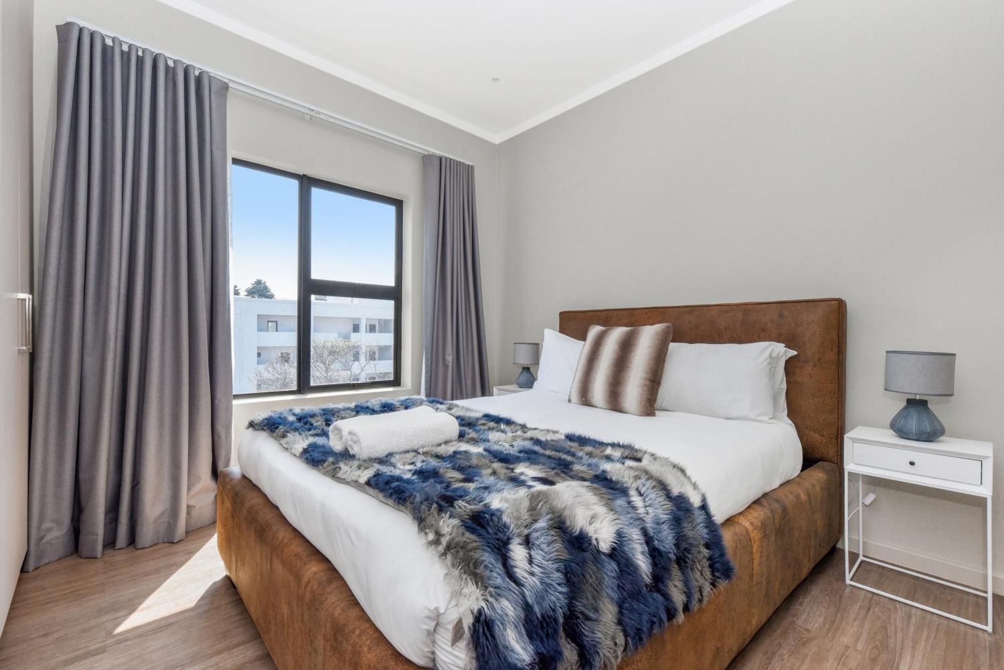 The Monroe Luxury Apartments ヨハネスブルグ エクステリア 写真