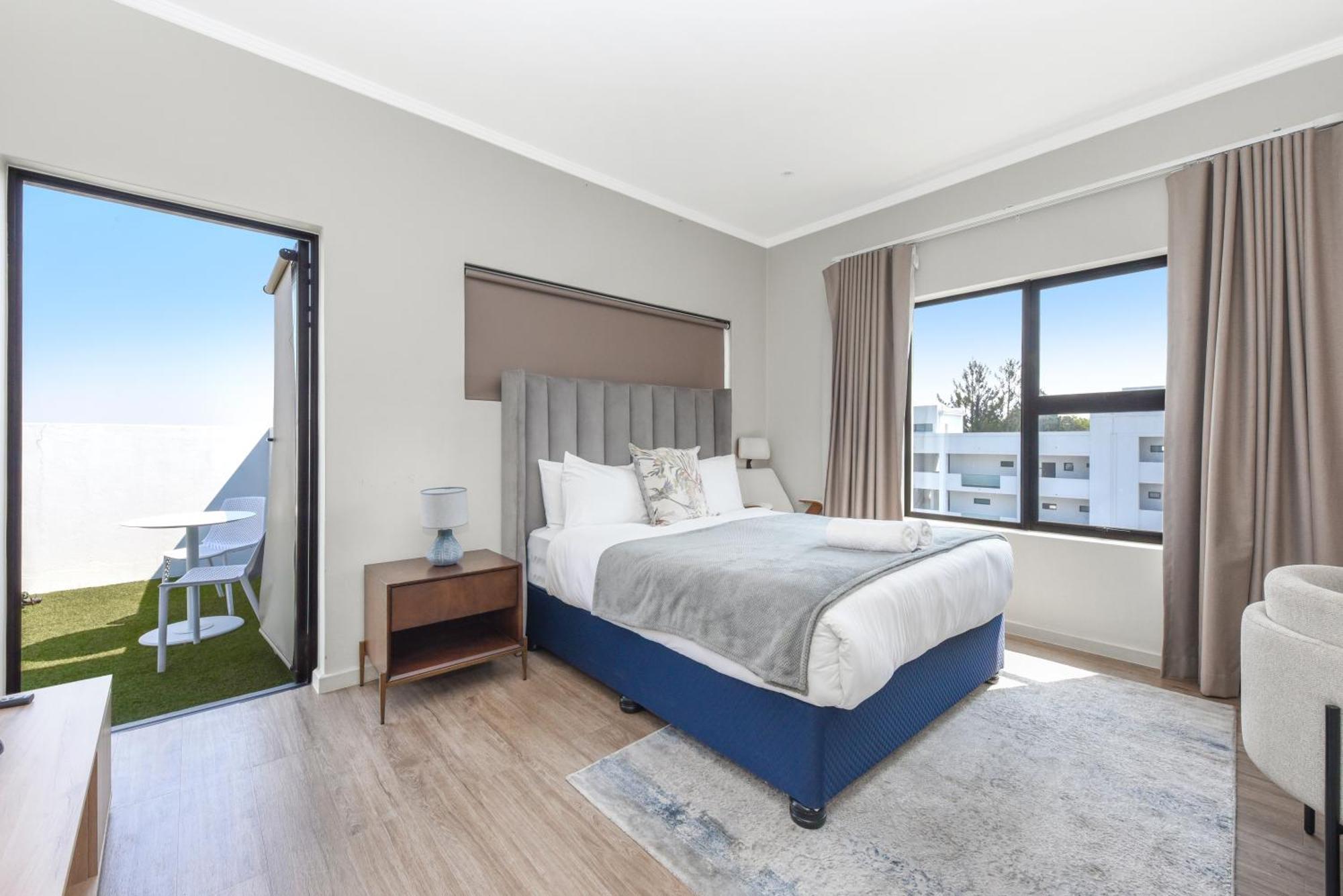 The Monroe Luxury Apartments ヨハネスブルグ エクステリア 写真